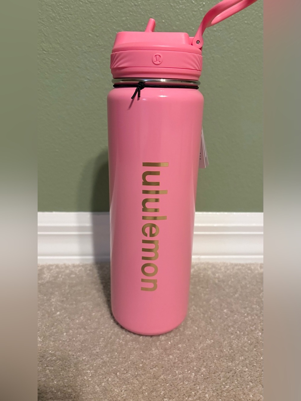 Lululemon Back to Life sport bottle straw lid NWT 24oz Candy Cloud